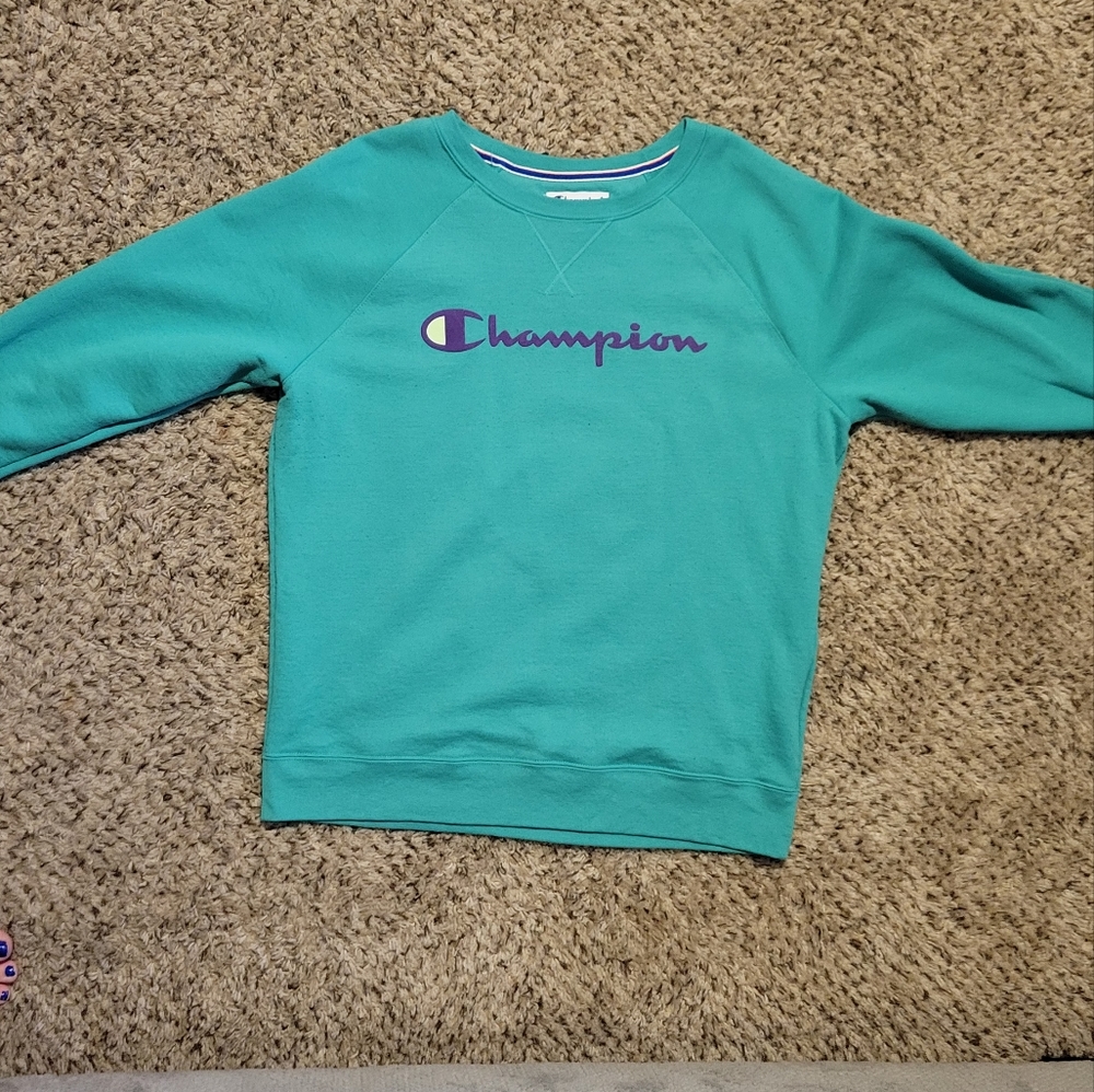 Champion sweatshirt. Green